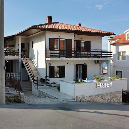 Double Room Vrbnik 5301B Екстериор снимка