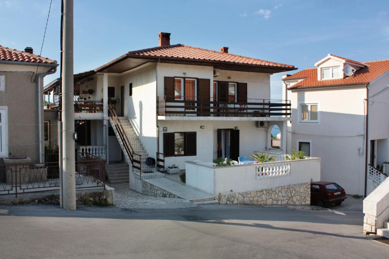 Double Room Vrbnik 5301B Екстериор снимка