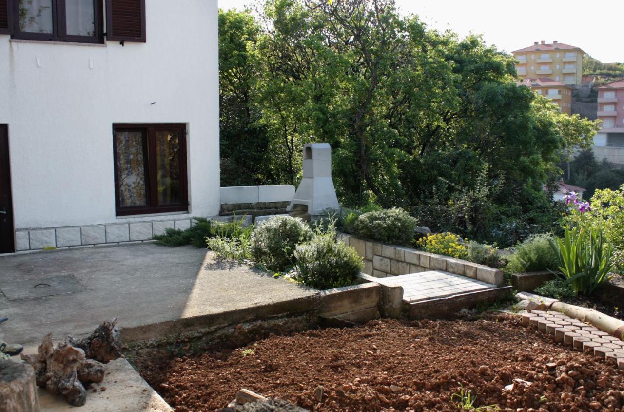 Double Room Vrbnik 5301B Екстериор снимка